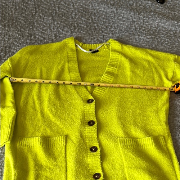 Torrid Lime Green Button-Up Women's Sweater - Picture 4 of 5